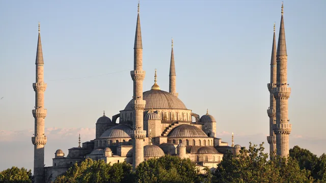Sultanahmet Camii — 6 minareli 17. yüzyıl Osmanlı eseri Sultanahmet Camii (Mavi Cami) — İstanbul | Come Rent Gezi Rehberi