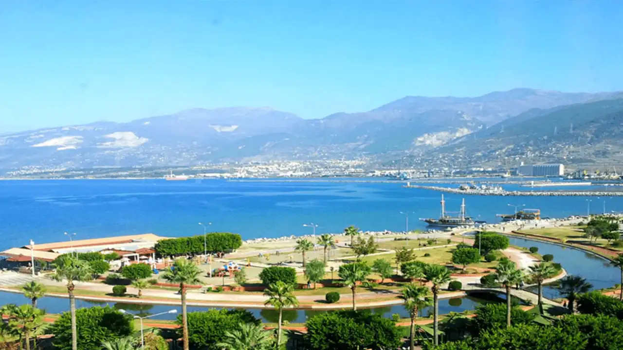 Entdecken Sie die beeindruckende Aussicht auf Hatay mit dem Komfort von Come Rent